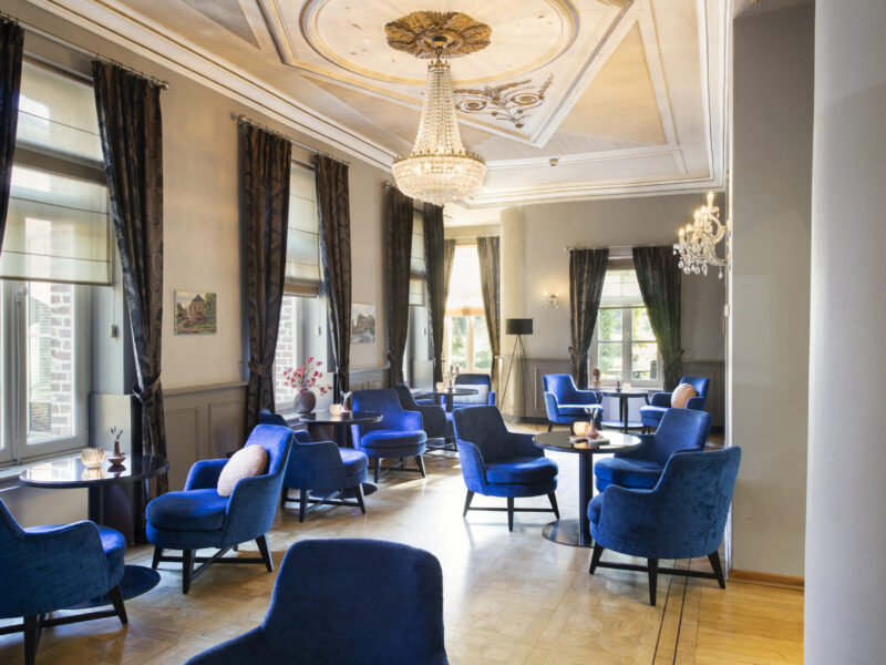 Bilderberg Hotel Chateau Holtmuhle - Kasteel in Limburg Tegelen - Lobby Kasteelhal (5) De lobby van Bilderberg Chateau Holtmühle